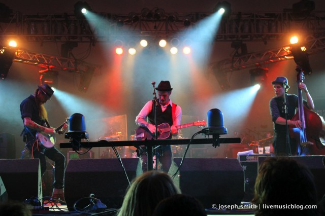 devil makes three wakarusa