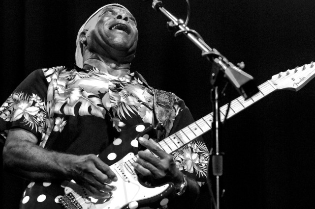 JBP_120810_GroveOfAnaheim_BuddyGuy&JonnyLang-BuddyGuy_005
