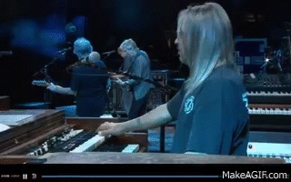 MFW_Trey_Anastasio_Rips_A_Sweet_Solo