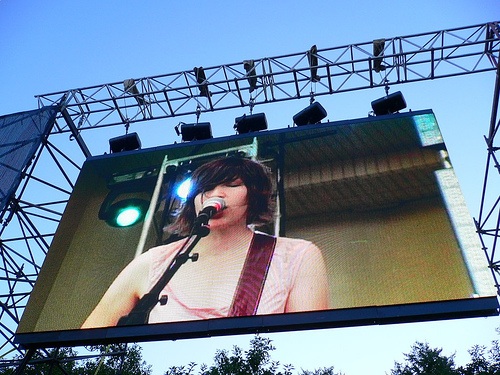 A Call to Arms: Carrie Brownstein Wants to Like Phish