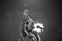 PHOTOS / RECAP: Pearl Jam @ XL Center, Hartford, CT 10/25/13