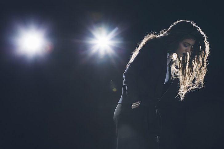 Lorde announces more 2014 tour dates