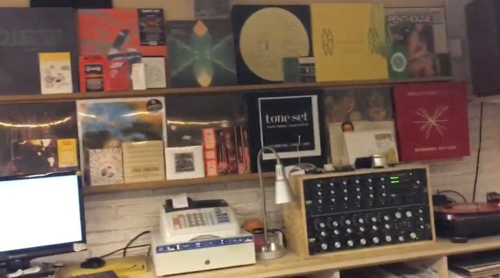 Listen to the new Arcade Fire “Everything Now”