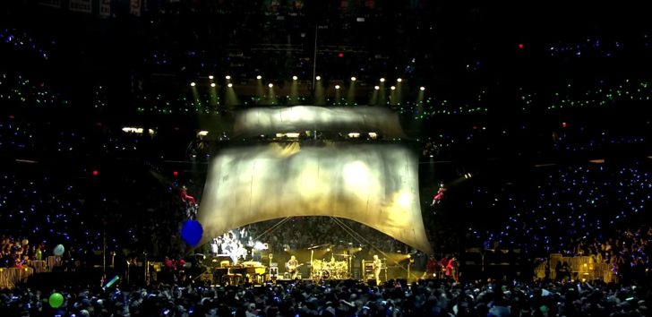 Watch Pro-Shot Official Video of Phish Doing Their Pirate Ship Ocean of Fans New Year’s Eve Gag