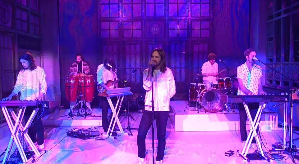 watch-tame-impala-play-patience-and-debut-new-song-borderline-live-@-saturday-night-live