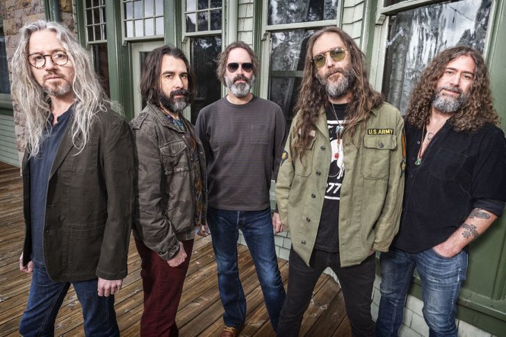 Chris Robinson Brotherhood Release Video For “Chauffeur’s Daughter”