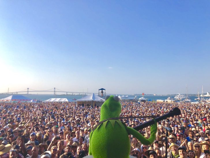 Kermit the Frog and Jim James Play “Rainbow Connection” @ Newport Folk Festival 2019