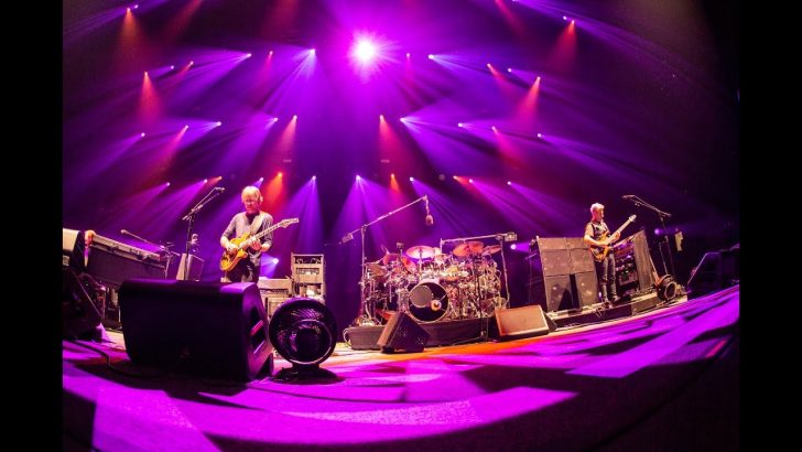Watch Phish Deliver High-Energy “Sand” in Chicago Last Year [VIDEO]