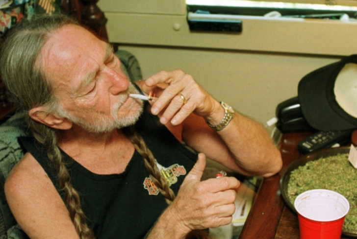 End of an Era: Willie Nelson Quit Smoking Weed
