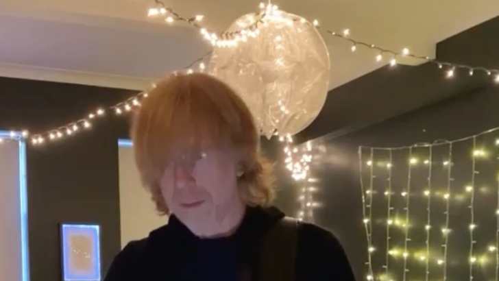 Trey Anastasio Releases New Quarantine Jam “A Wave of Hope”