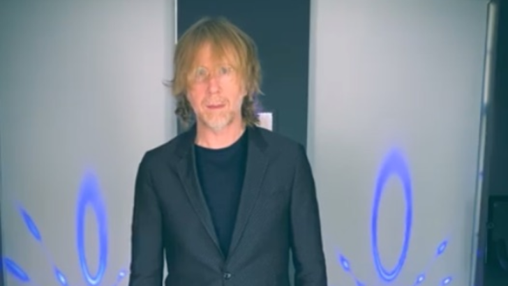 Trey Anastasio Releases New Quarantine Jam “…And Flew Away”
