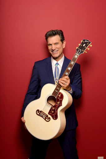 Chris Isaak in 2025
