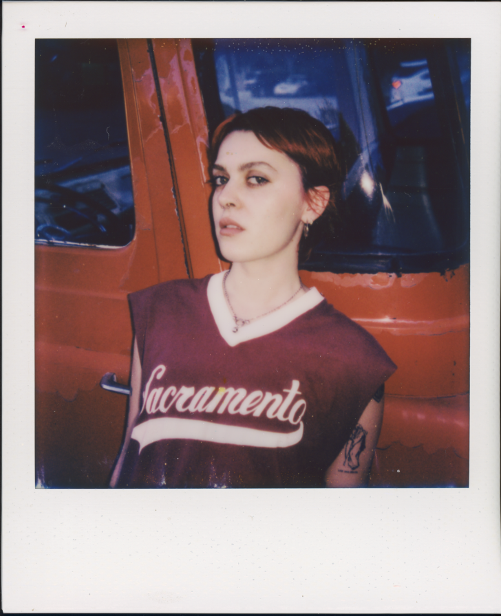 Ally Evenson Closes 2025 With Reflective New Single “Turning Turning”