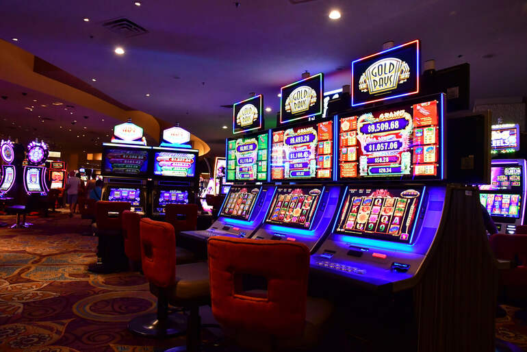 Casinos And Music: How Live Shows Become Part Of The Gambling Industry